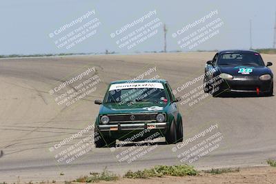 media/Apr-30-2022-CalClub SCCA (Sat) [[98b58ad398]]/Group 2/Race (Grapevine)/